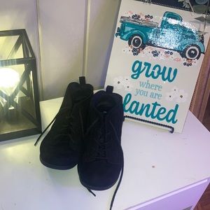 Women’s Black booties